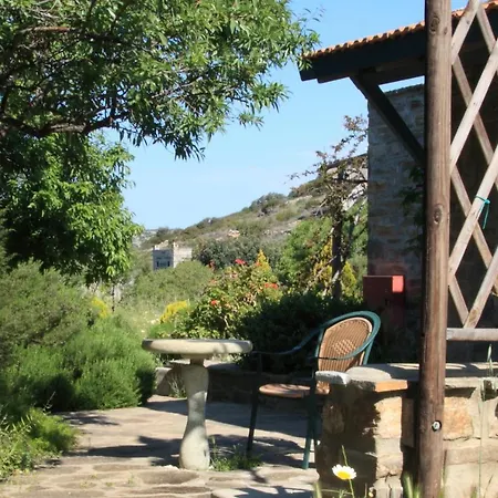 To The Garden Country house *