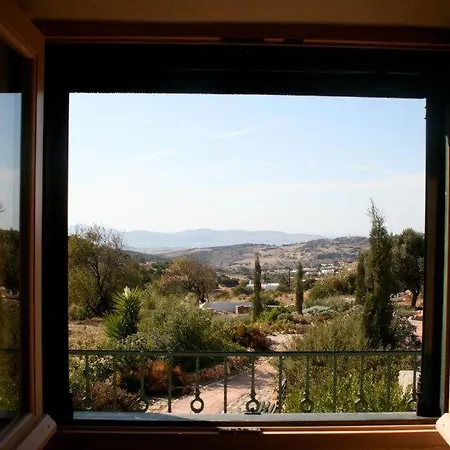 To The Garden Country house Aliki (Paros)