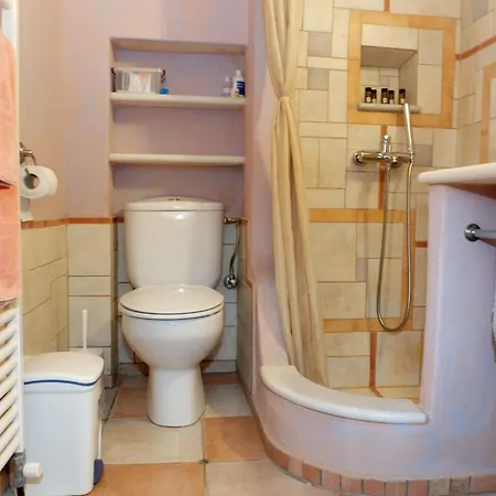 Country house To The Garden *