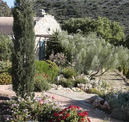 Country house To The Garden