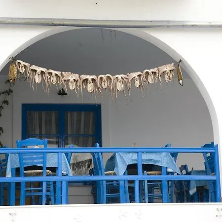 To The Garden Country house