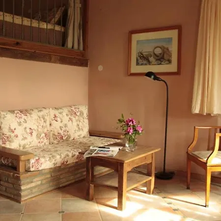 To The Garden Country house Aliki (Paros)