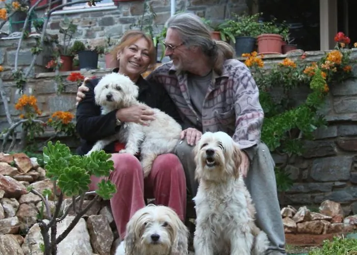 To The Garden Country house