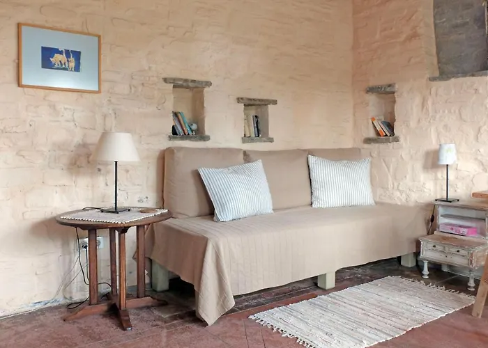 To The Garden Country house Angairia