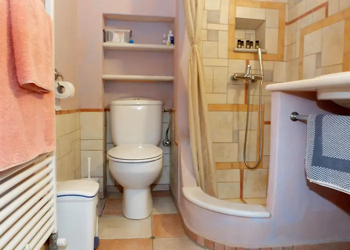 Country house To The Garden *